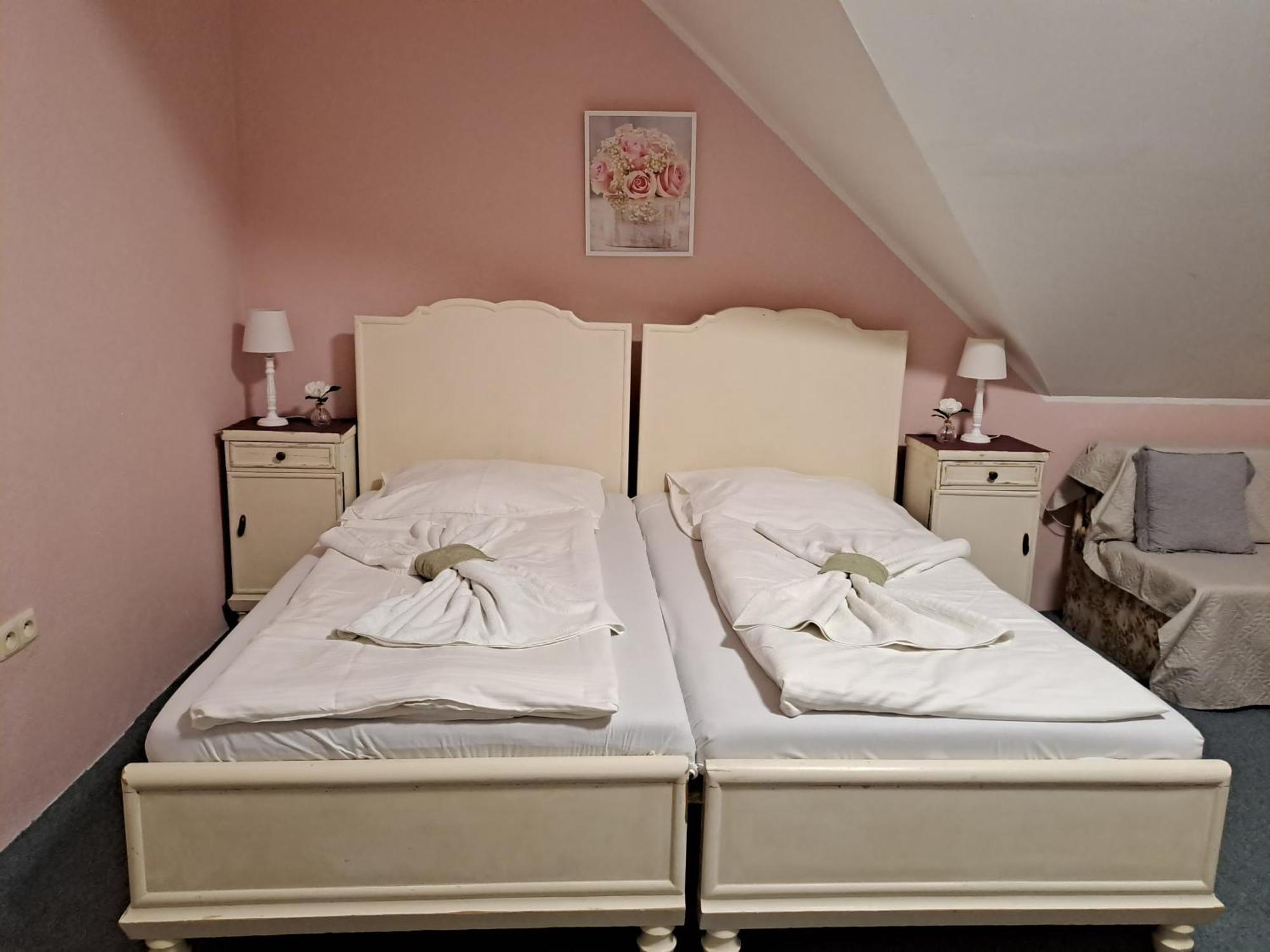 Hotel Kamenny Vrch Chomutov Room photo